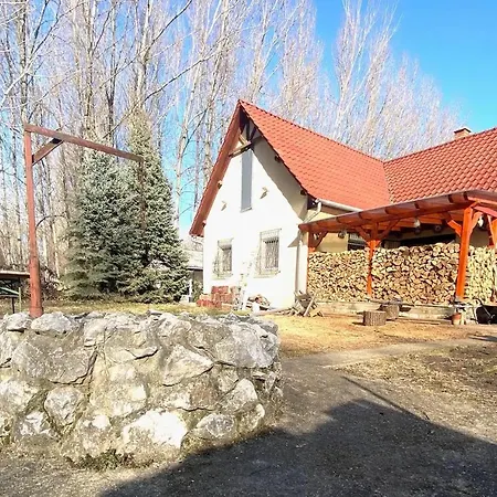 Harcsáztat-lak